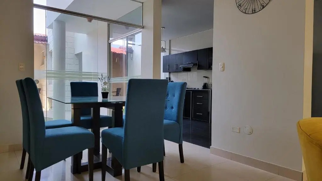 Hermoso Chalet en la ciudad de Tarapoto con 3 dormitorios, ideal para familias o grupo de amigos, hasta 6 personas