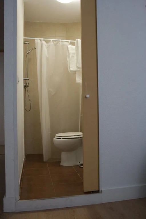 Avis Guesthouse