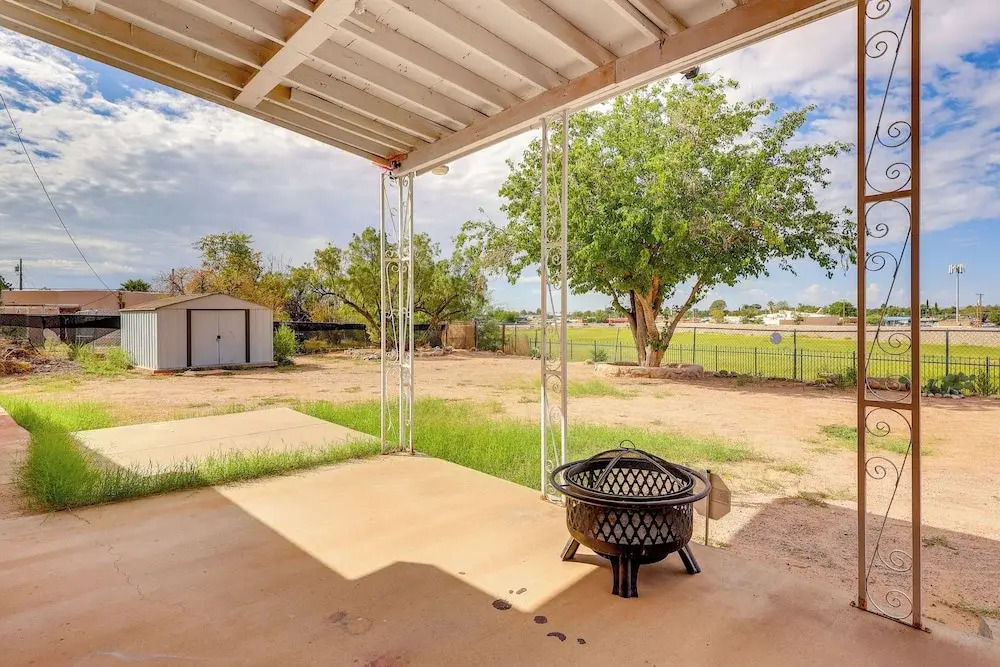 Walk Downtown: Authentic Adobe Home in Las Cruces!
