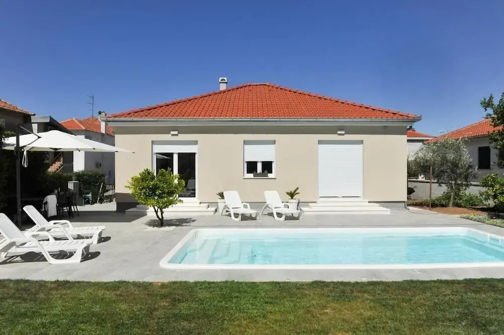 House Tony private pool&parking