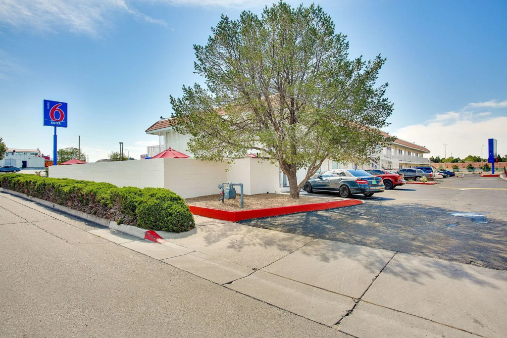 Motel 6-Albuquerque, NM - Carlisle