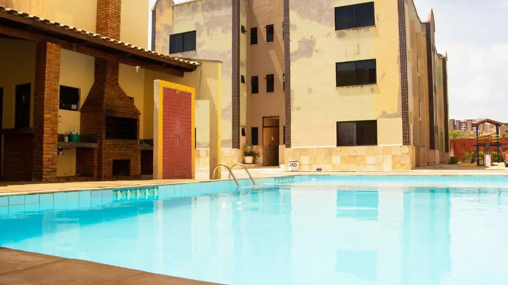 Flat c piscina a 280m do mar e do Beach Park CE