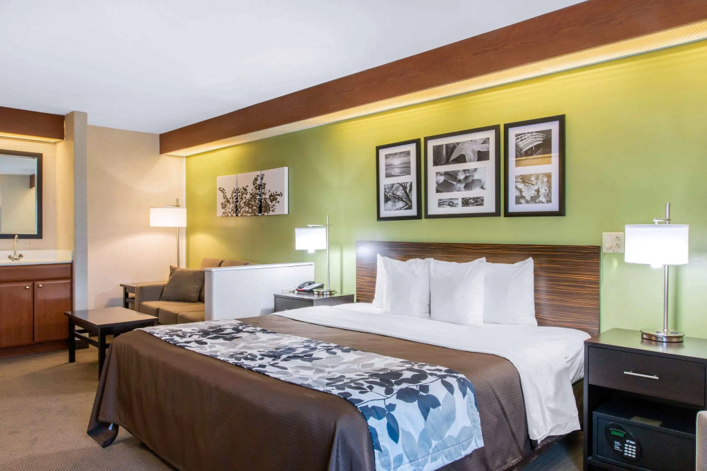 Sleep Inn & Suites Oregon - Toledo