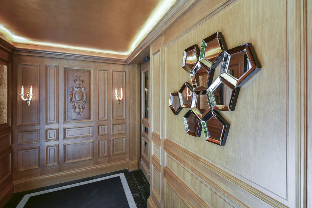 Maison Astor Paris, Curio Collection by Hilton