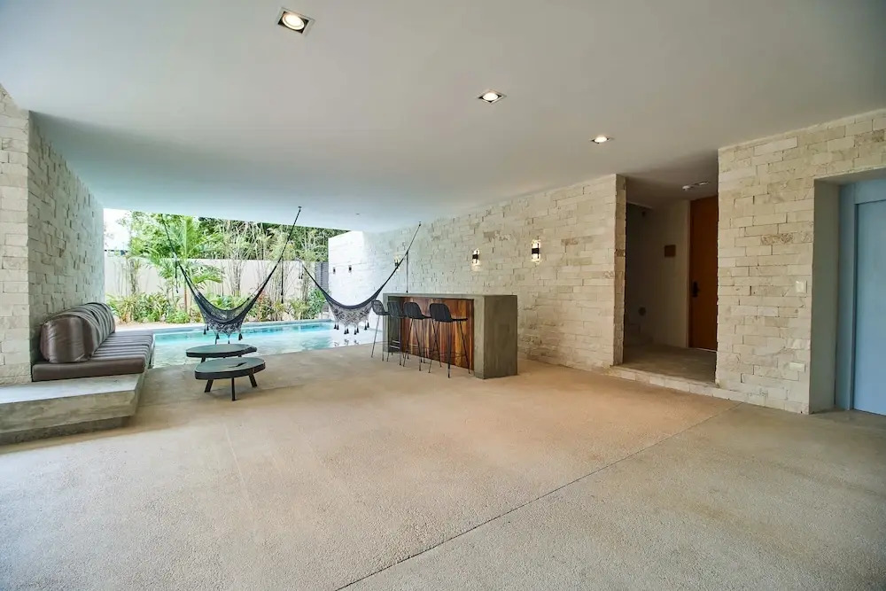 Pure Condos 304 By Lockey