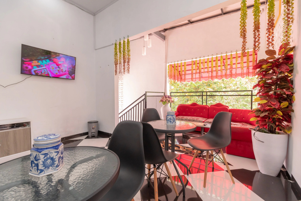 RedDoorz Near Tugu Coklat Pesawaran Lampung