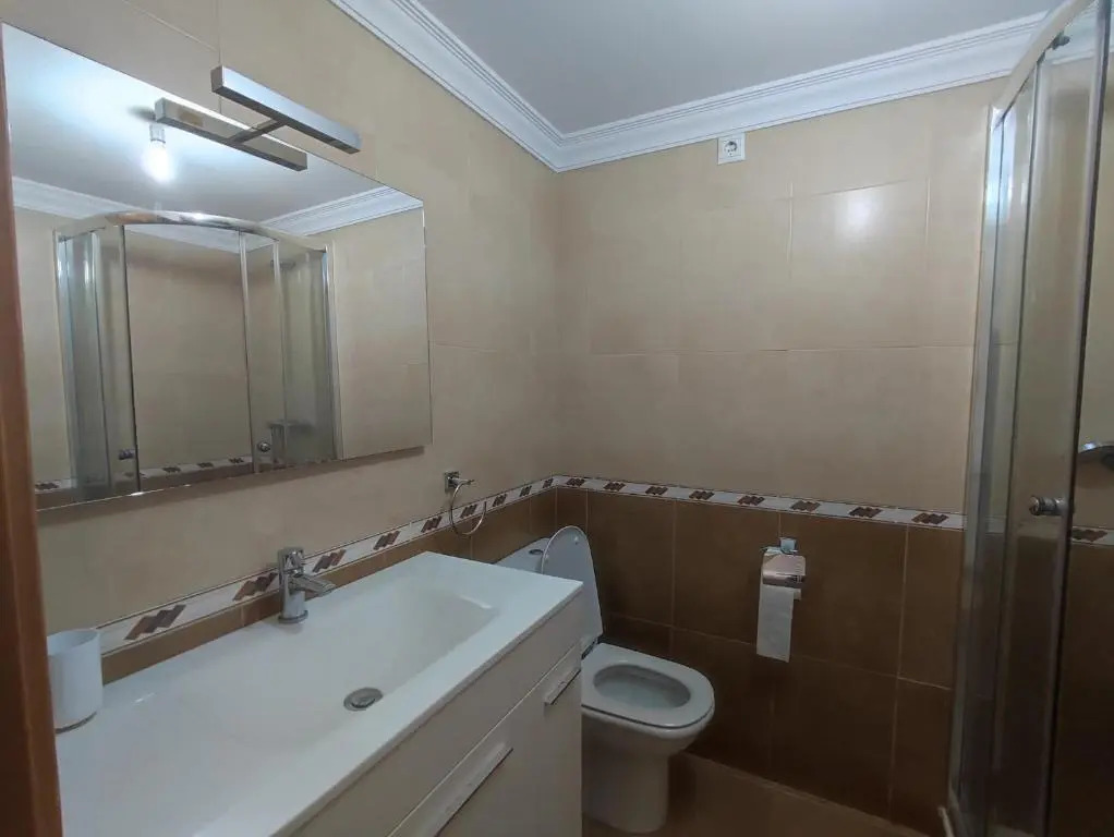 Alojamiento entero, piso 3 habitaciones,5 personas