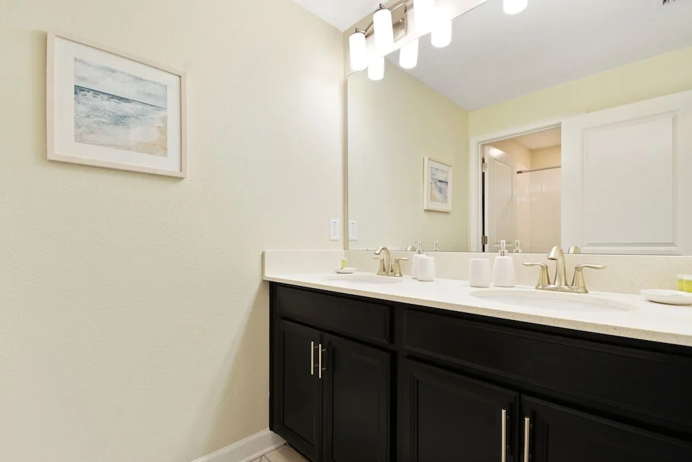 Four Bedrooms w/ Pool Townhome 4841