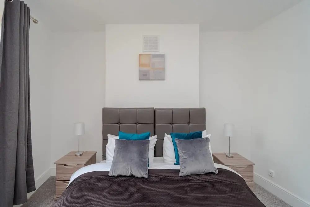 Bright 2 Bedroom Flat Easy Access to London Bridge