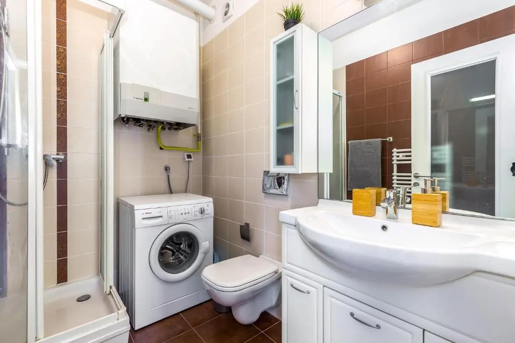 Apartment Bok