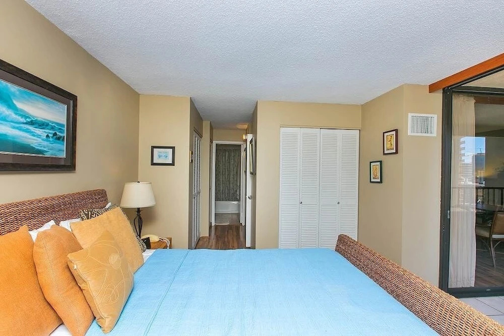 Discovery Bay 2612 1 Bedroom Condo