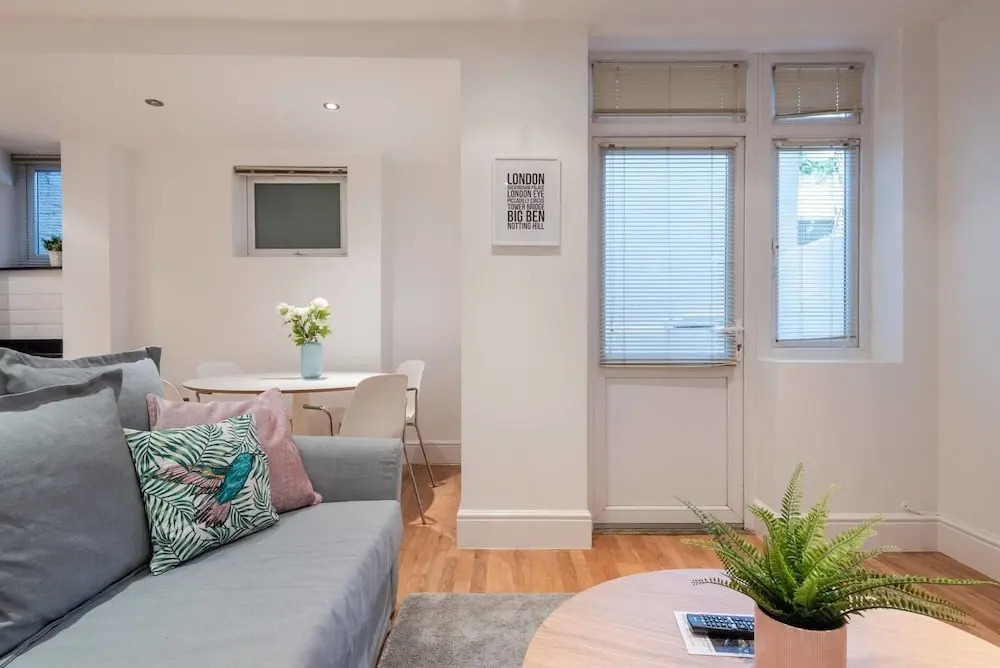 Newly Refurbished 1 Bedroom for 4 in Chelsea