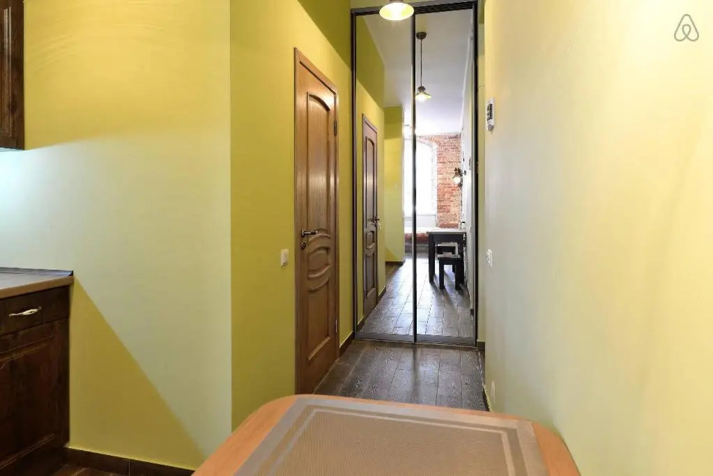 Luxury apartment with Rynok square view