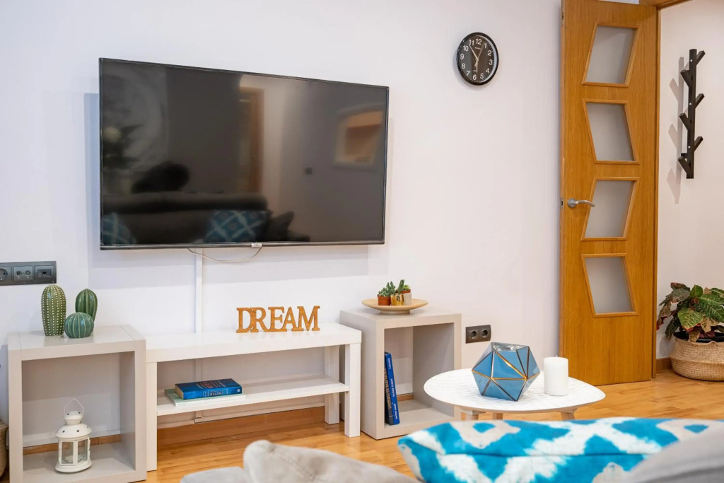 Lodging Apartments Villa de Gracia 2 bedroom cozy apartment