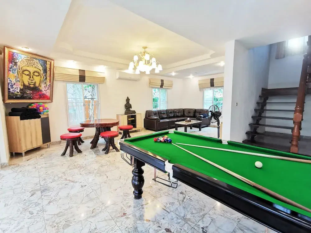 JOOPLAND Luxury Pool Villa Pattaya Walking Street