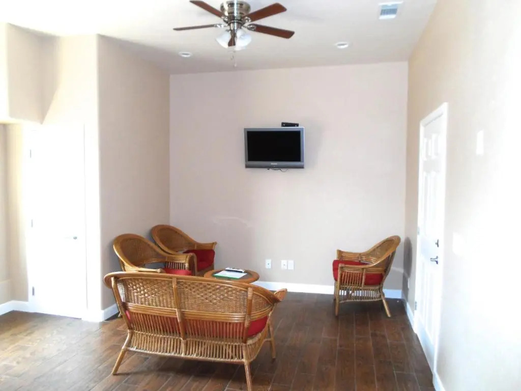 2172 main st