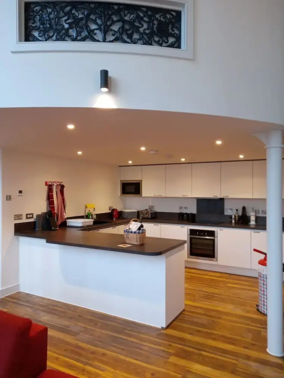 6 Rose Chapel Penthouse
