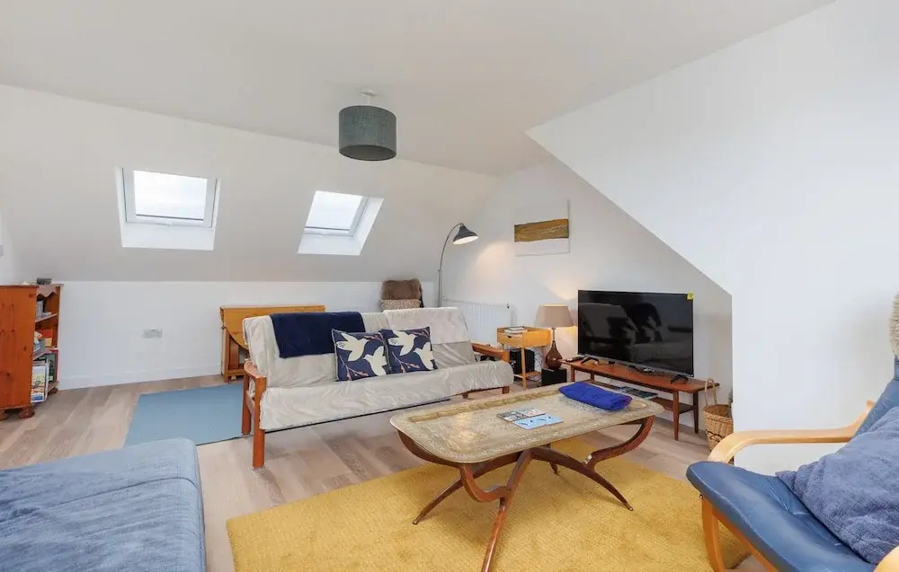 Sea Breeze Your Coastal Sanctuary in Sandown