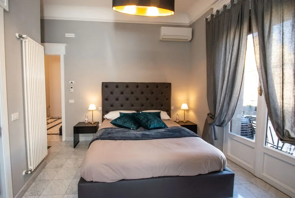 Compasso Suites Guest House