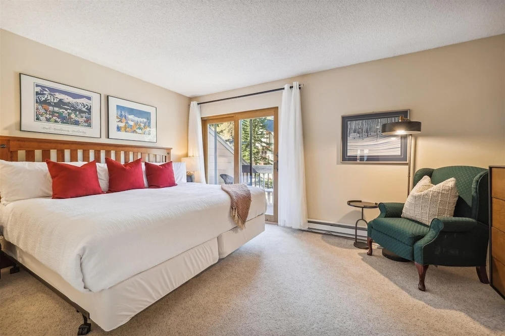 Winter Point 20 by RedAwning