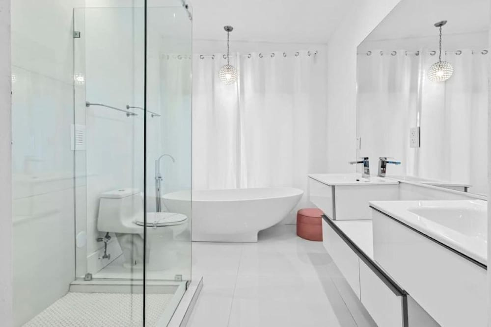 Luxury Miami Stay by Glam Homes