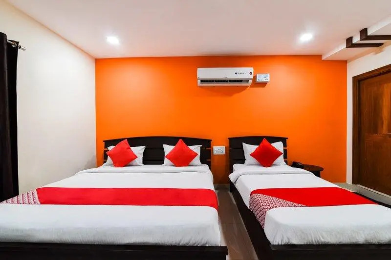 Capital O 37901 Hotel Sri Lakshmi Grand