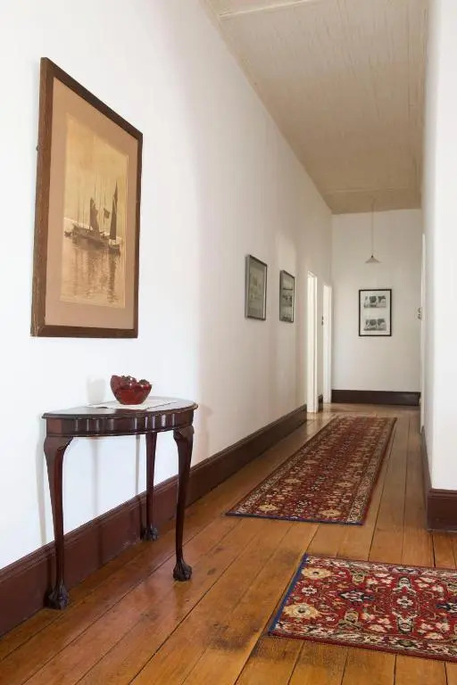 Roode Bloem Farm House