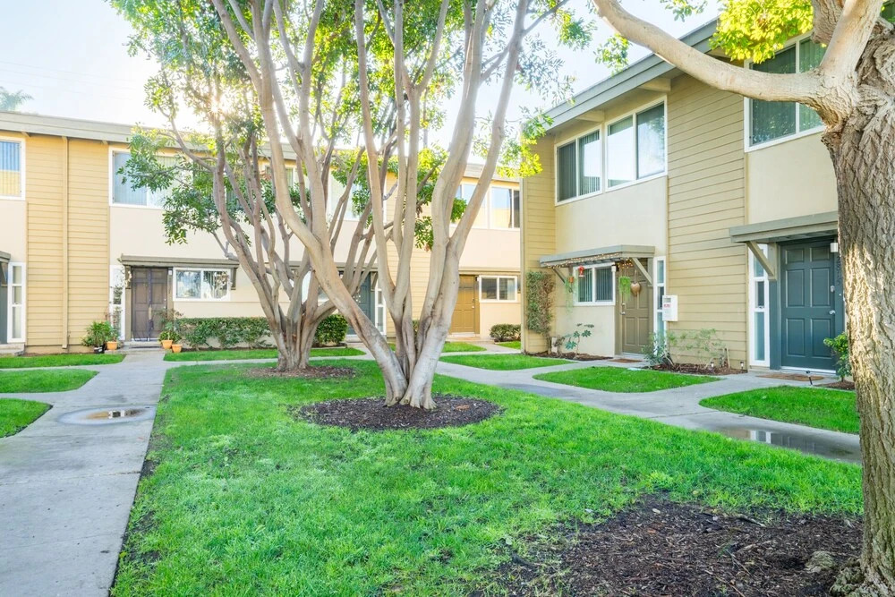 WanderJaunt-Serrano-2BR-Point Loma