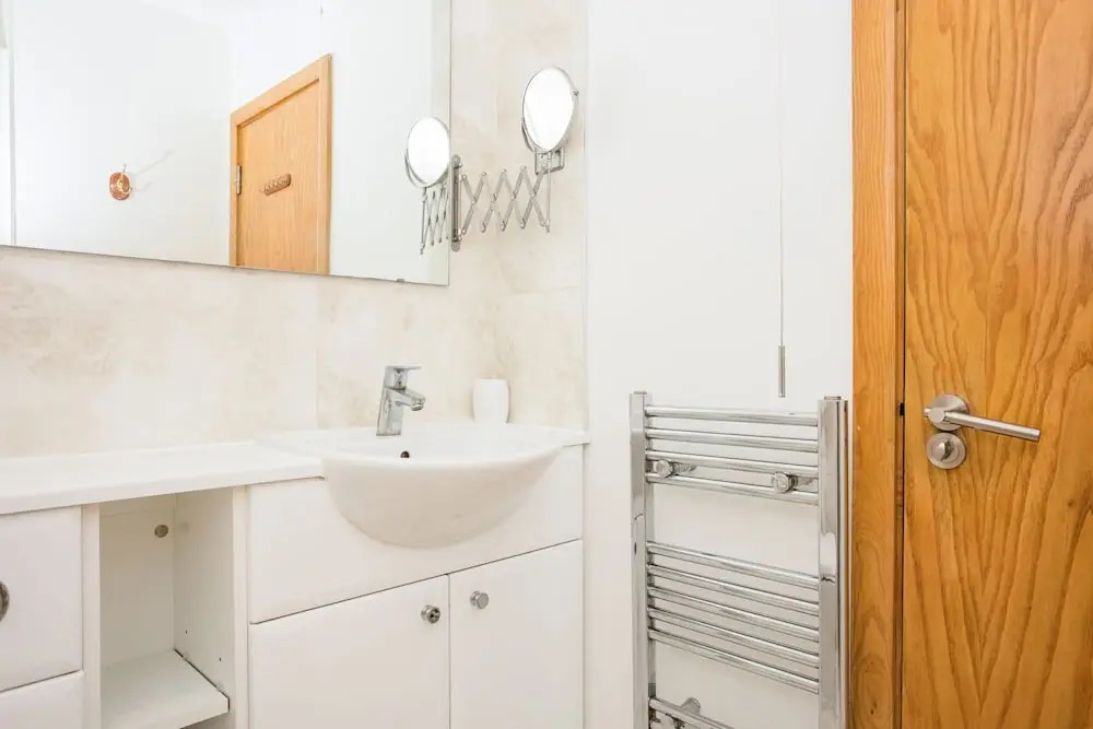 Bright 2Bed Water Side Flat