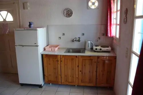 PELAGIA KAMPOS MARATHOKAMPOU APARTMENTs