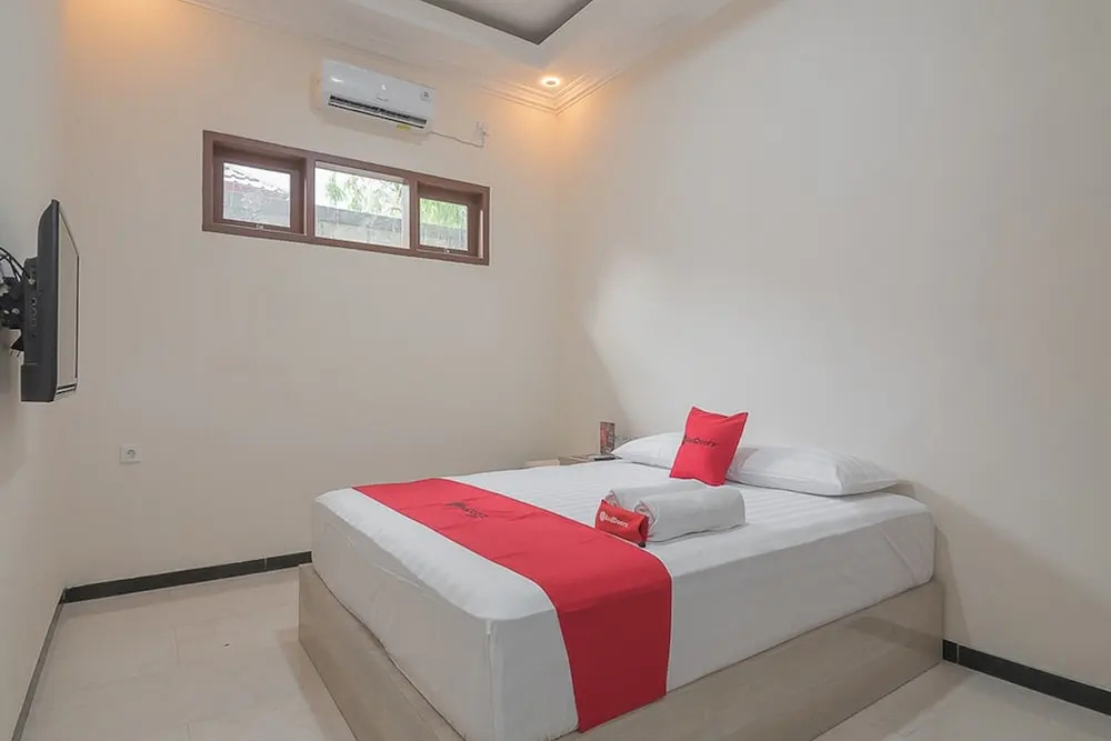 RedDoorz Syariah near Jalan Panglima Batur Banjarbaru