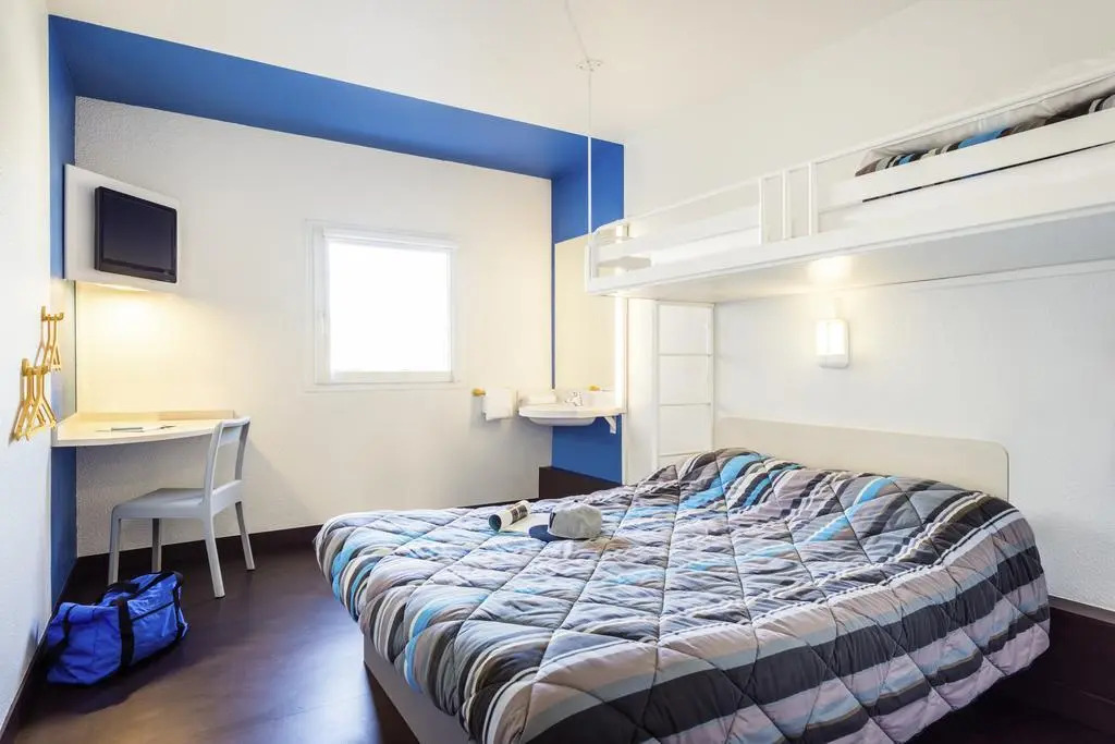 hotelF1 Aulnay le Blanc Mesnil Garonor A3