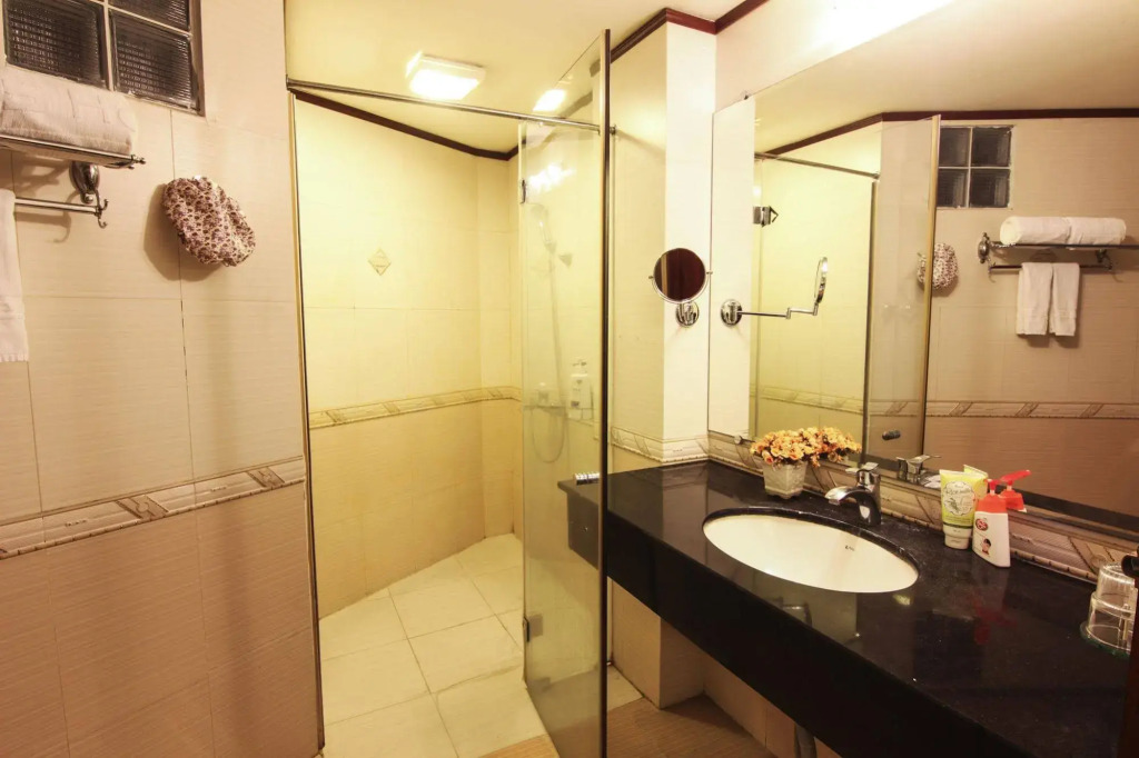 A25 Premium Hotel - 12 Ngô Sỹ Liên