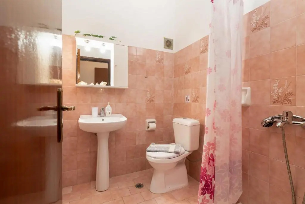 Gennadi Sun Apartments 500m from the beach