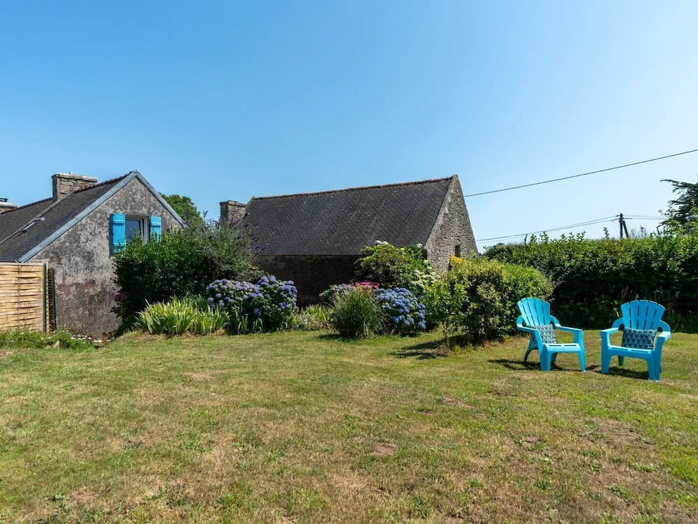 Modern holiday home in Plouhinec