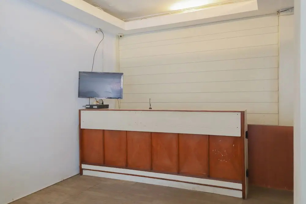 OYO 1317 Pinnus Residence Syariah