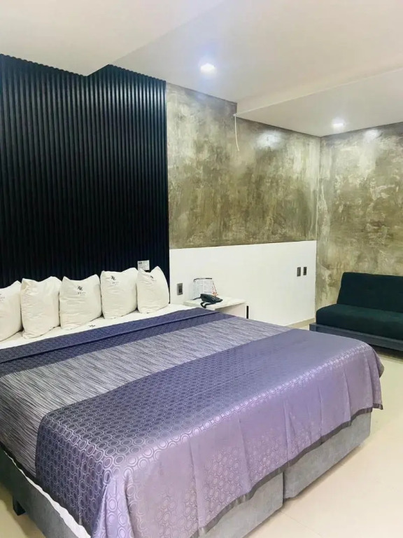 Hotel Enjoy
