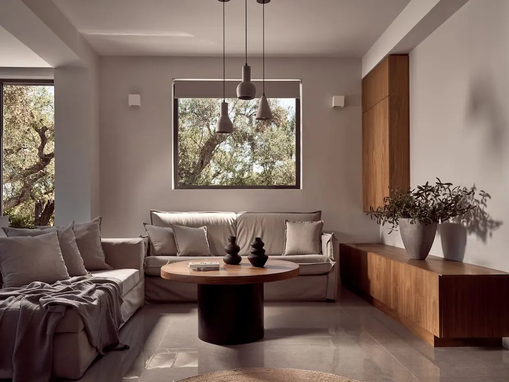 Drallos Luxury Villa - Private Heated Pool & Sleeps 15, by ZanteWize