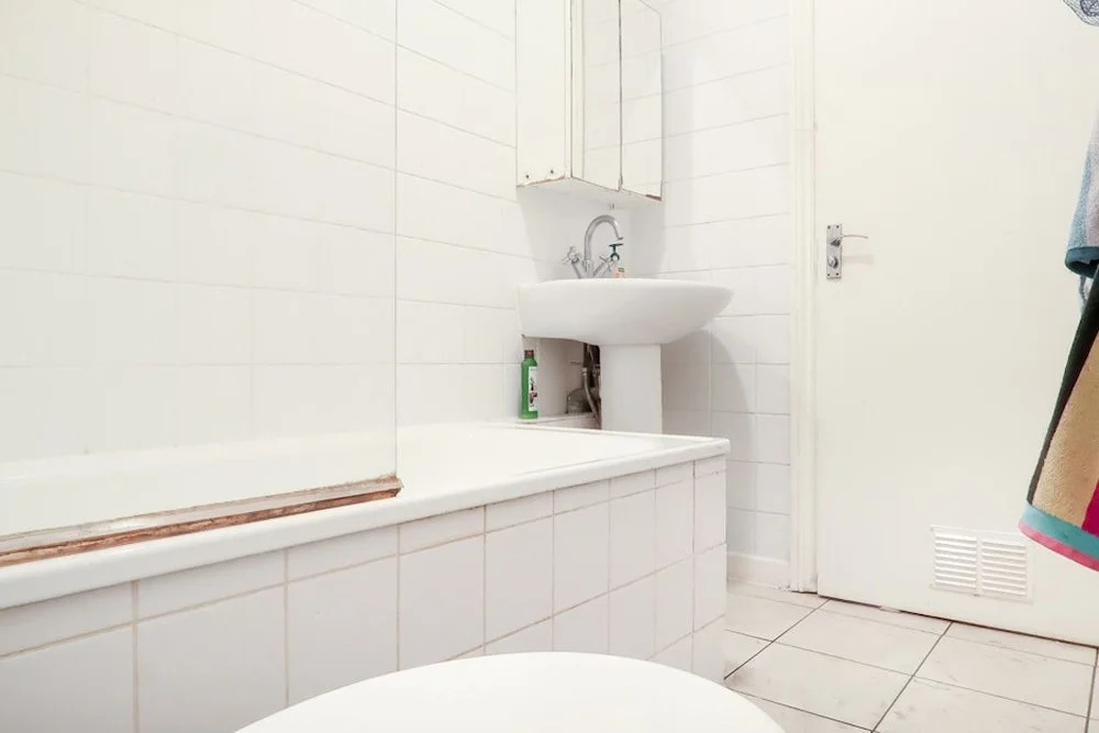 Sidney Street - Deluxe Guest Room
