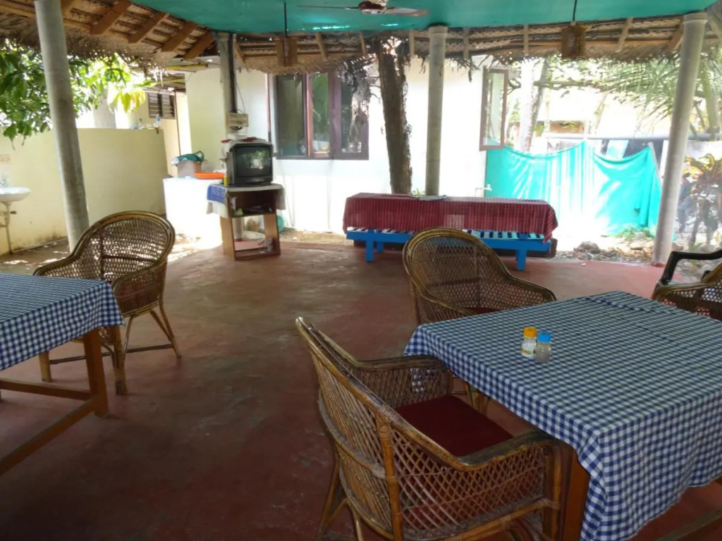 Hotel Thushara