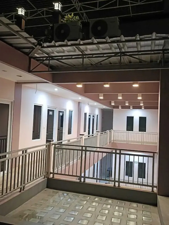 Karana Guesthouse Syariah Bandung & Luang Cafe