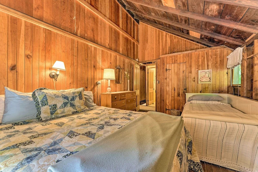 Douglas 'whispering Winds' Cottage w/ Beach!