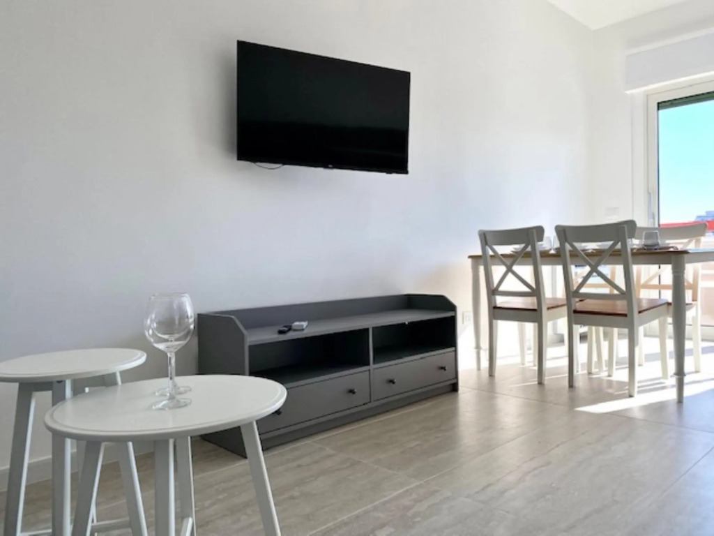 one bedroom apartment suitable for families, private balcony, excellent location-Porta Vecchia by Le Calette House