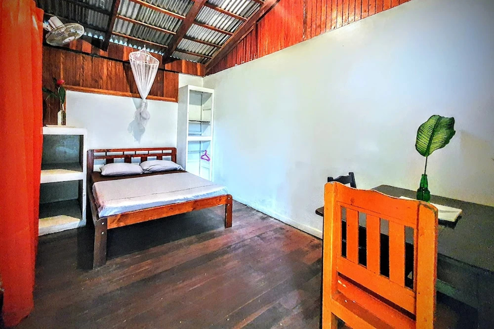 Arana House