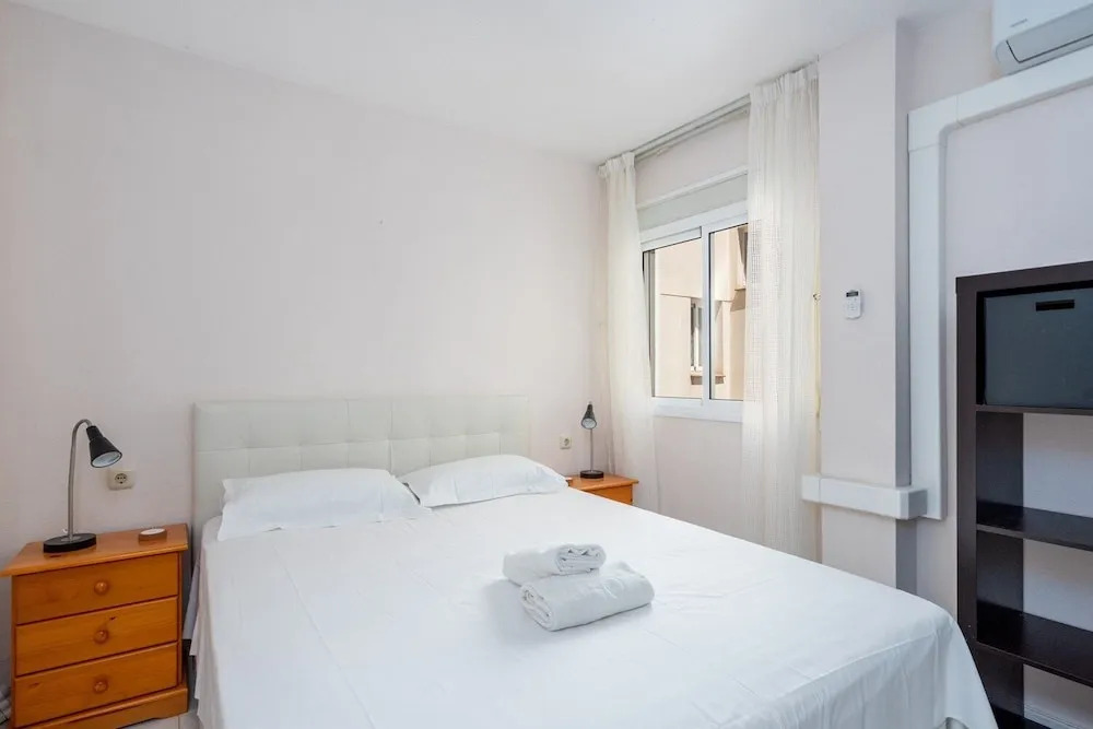 Central Gem Apartment Near the Beach Ref 134