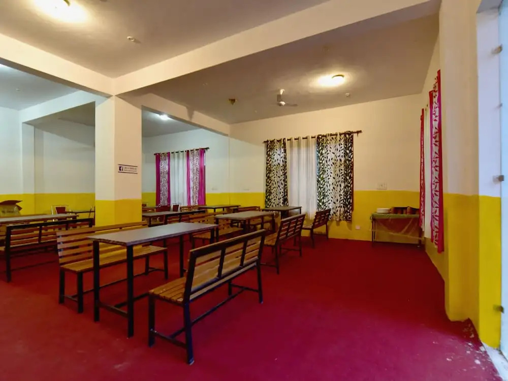 OYO 18411 Hotel Aarya