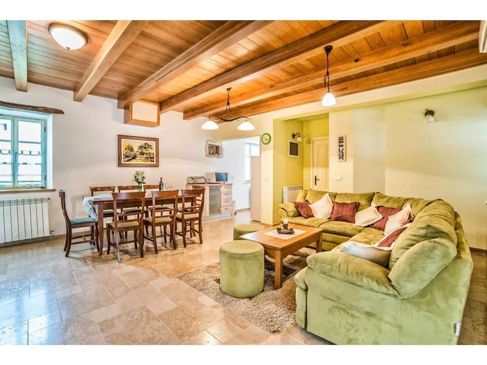 Charming Villa Only 10 Minutes Drive From the sea