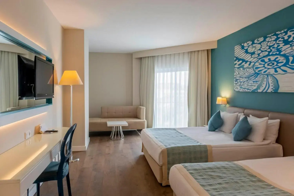 Seashell Resort & Spa