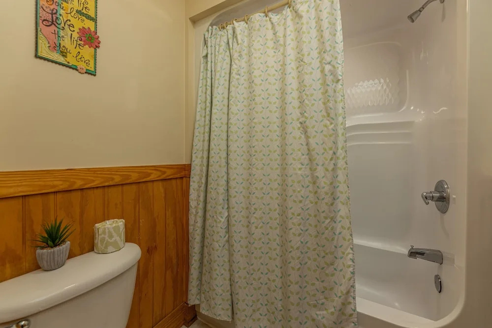 Magnolia Place 5 - Eight Bedroom Chalet