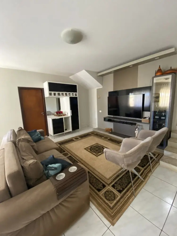 Sobrado - Px JK 5 quartos e 3 suites